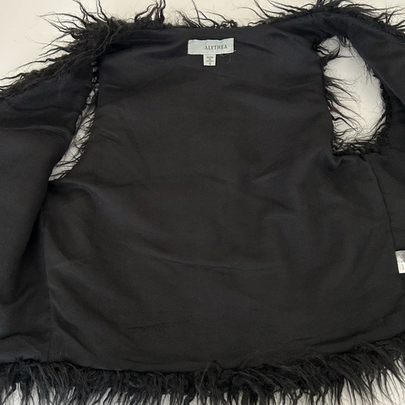 Alythea Black Sleeveless Open Front Faux Fur Vest Small - Picture 5 of 9